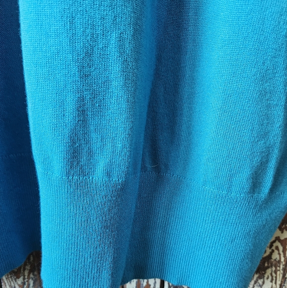 Lane Bryant V Neck 22/24 - Picture 6 of 8